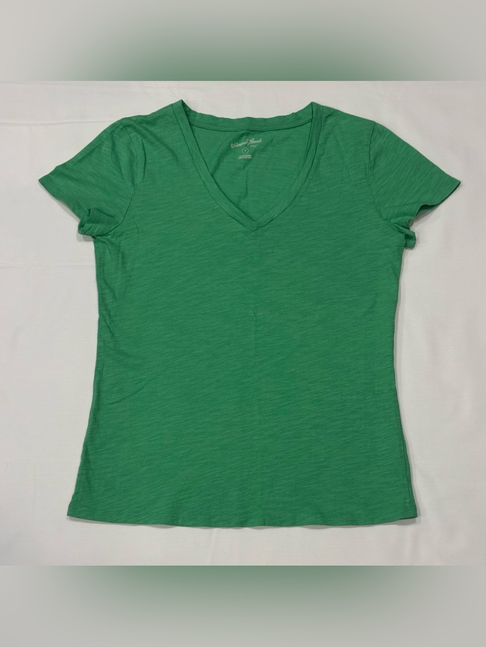 Universal Thread Green V-Neck T-Shirt Womens Medium Short Sleeve Cotton Tee